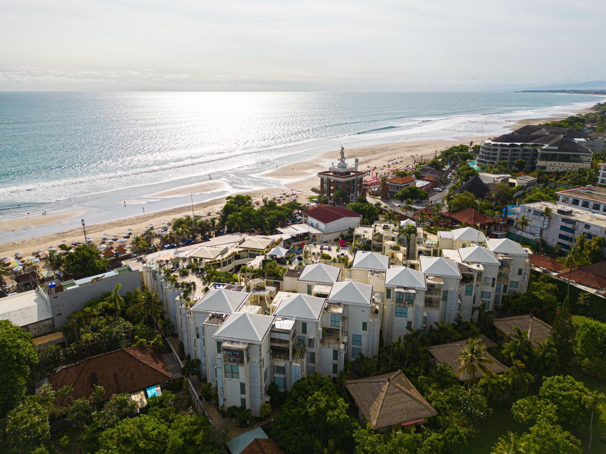 Furamaxclusive Ocean Beach Seminyak Bali Legian Kültér fotó Aerial view of the beach at Port Elizabeth